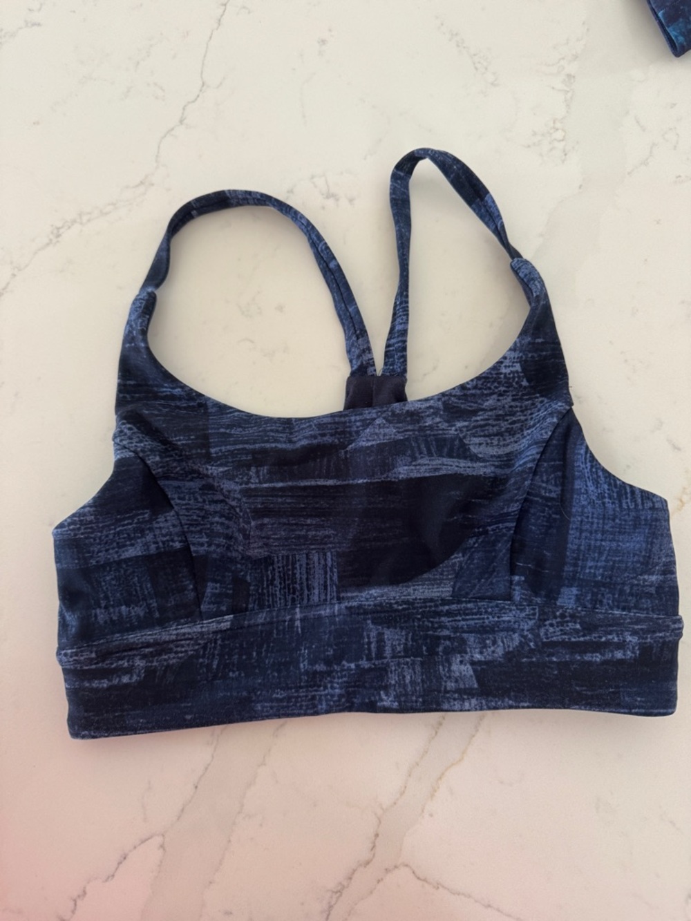 lululemon athletica Indigo Printed Strappy Sports Bra size 4